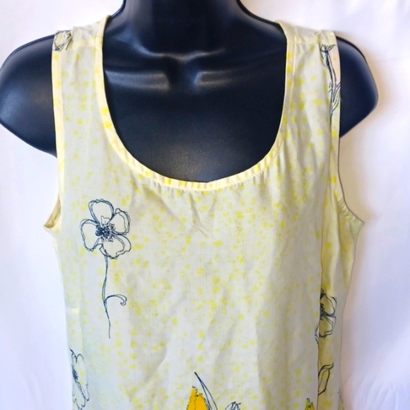 WEEKEND CLOTHESLINE Yellow Sleeveless floral motif 100% Rayon - Picture 2 of 8